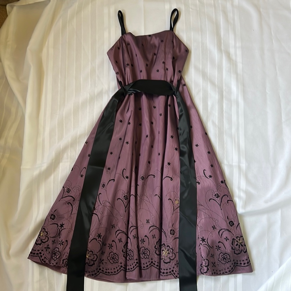 Lily Kid | Size 10 (Girls) Purple Strappy Tank Dress with Black and Gold Flowers